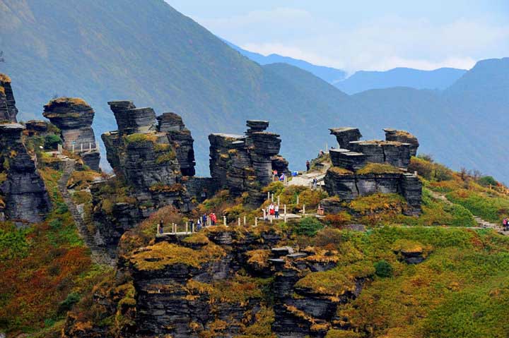 山地旅游策劃公司：山頂蘑菇石風(fēng)景