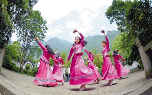 大眾旅游紅火 “五一”假期出游人數(shù)、旅游收入走高